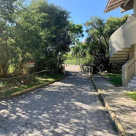Res. Solar Das Bromelias Bombinhas Exterior photo